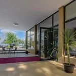 Cosmos Hotel 2*