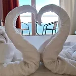 Cosmos Hotel 2*