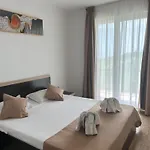 Cosmos Hotel 2*